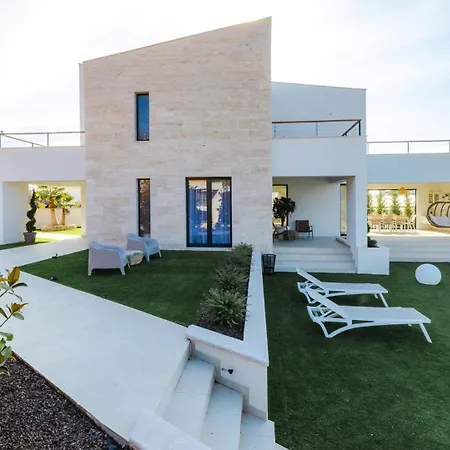 Casa Lei By Pensión Malinska
